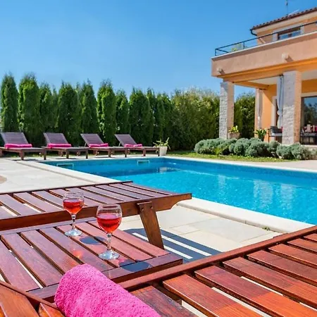 Island View Villa